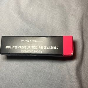 M.A.C AMPLIFIED LIPSTICK SHADE: Impassioned